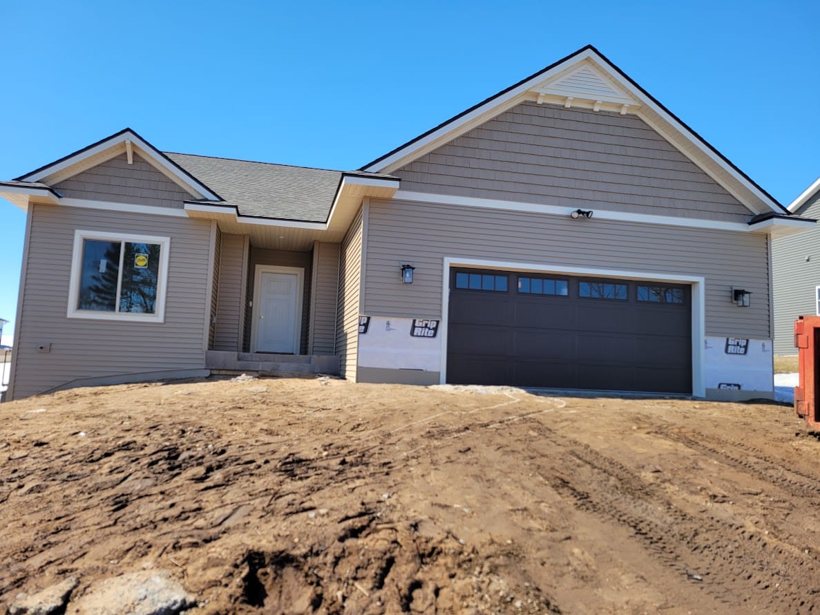Vinyl Siding and Aluminum Soffit and Facia