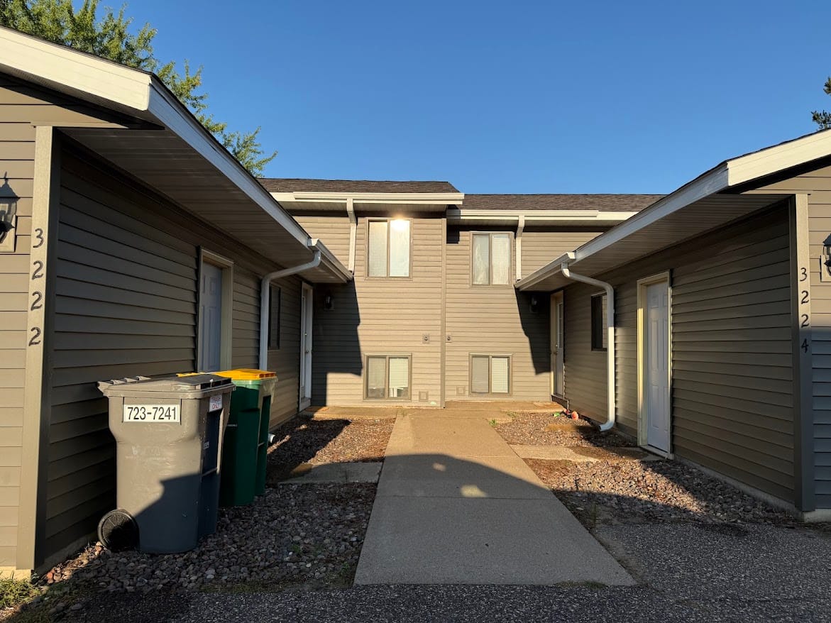 New Roofs, Vinyl Siding, Soffit, Fascia and Seamless Gutters